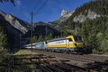 Bombardier fait des trajets de test avec des locomotives TRAXX des exploitants BLS et Swiss RailTraffic avec wagons-freins de HEROS en Suisse. Photo : Roger Lüthi