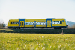 Premier RegioShuttle RS1 (VT451) de la quatrième serie chez WEG dans la vallée de la rivière Wieslauf, après une inondation. Photo : DG Bebop Media.